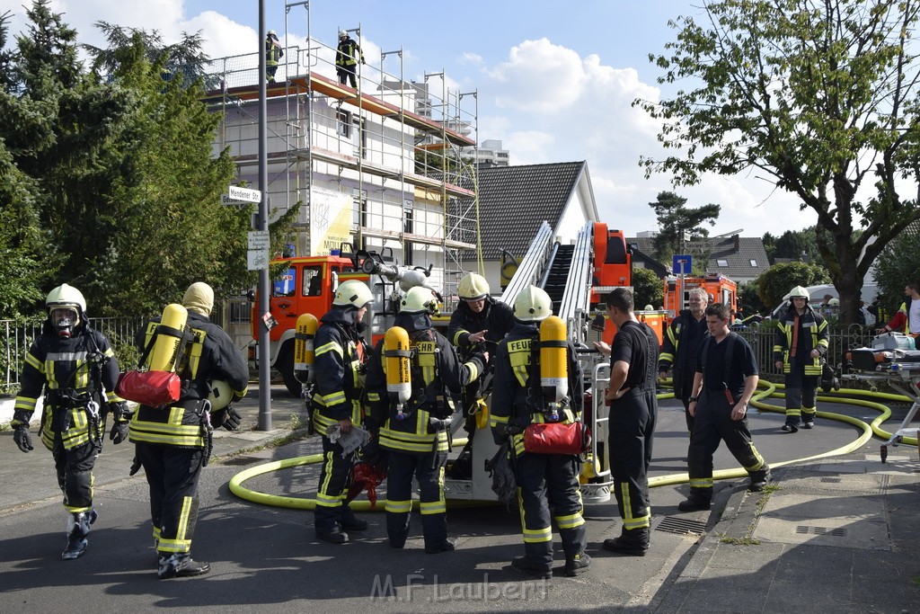 Dachstuhlbrand Koeln Poll Geislarerstr P576.JPG - Miklos Laubert